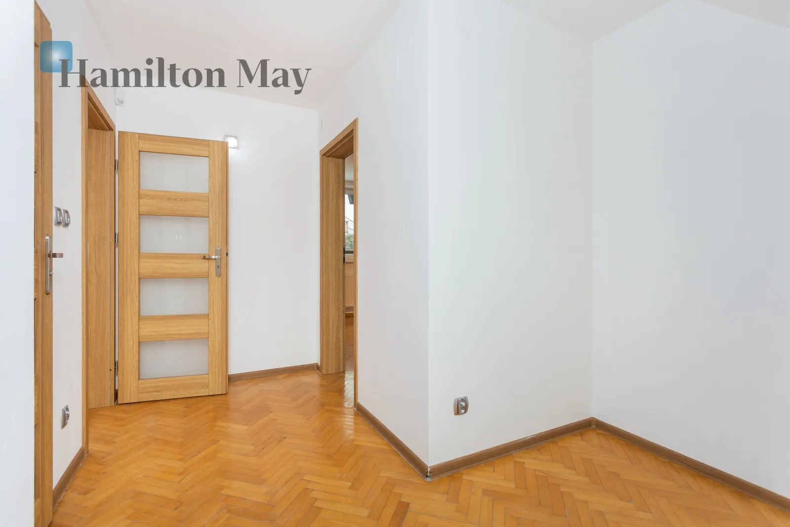 Bedrooms: 5 Bathrooms: 3 - slider