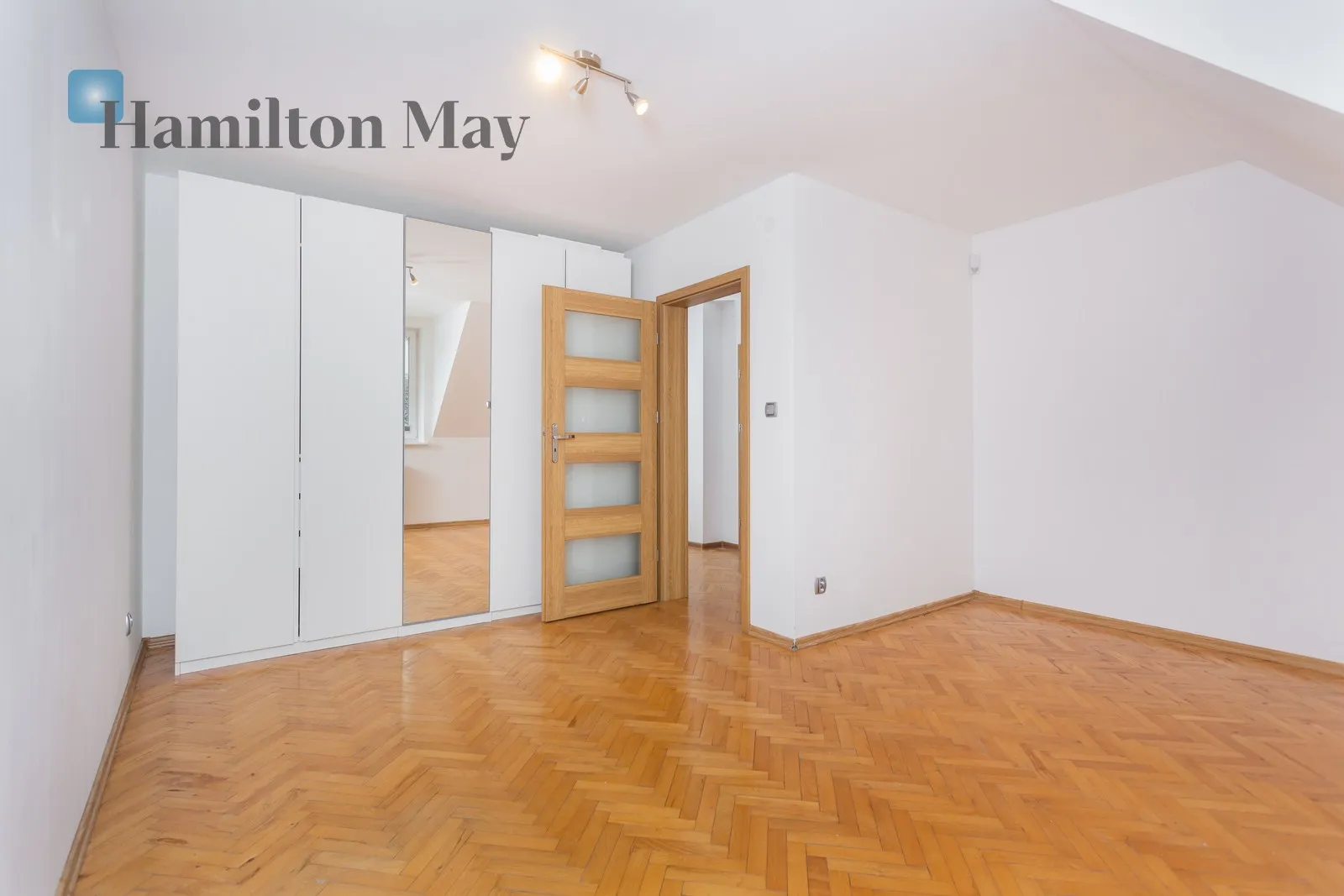 Level: -9 Price: 17500 PLN - slider