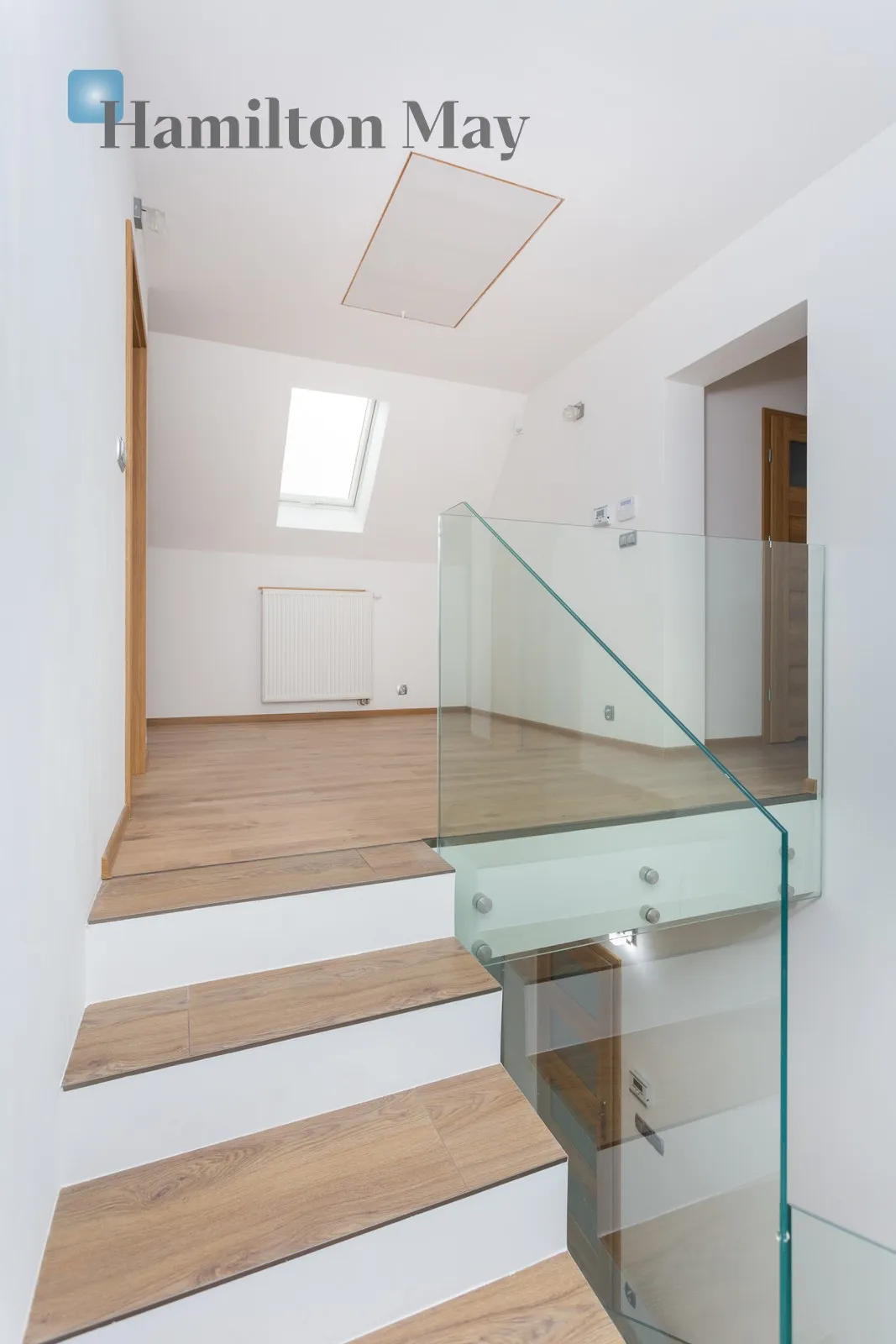 Bathrooms: 3 Plot size: 900m2 - slider