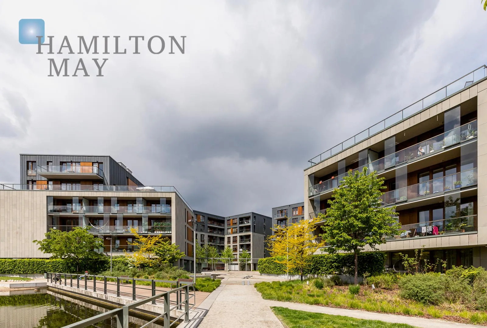 An interestingly designed, three-room apartment in the Apartamenty Mokotów Park development - slider