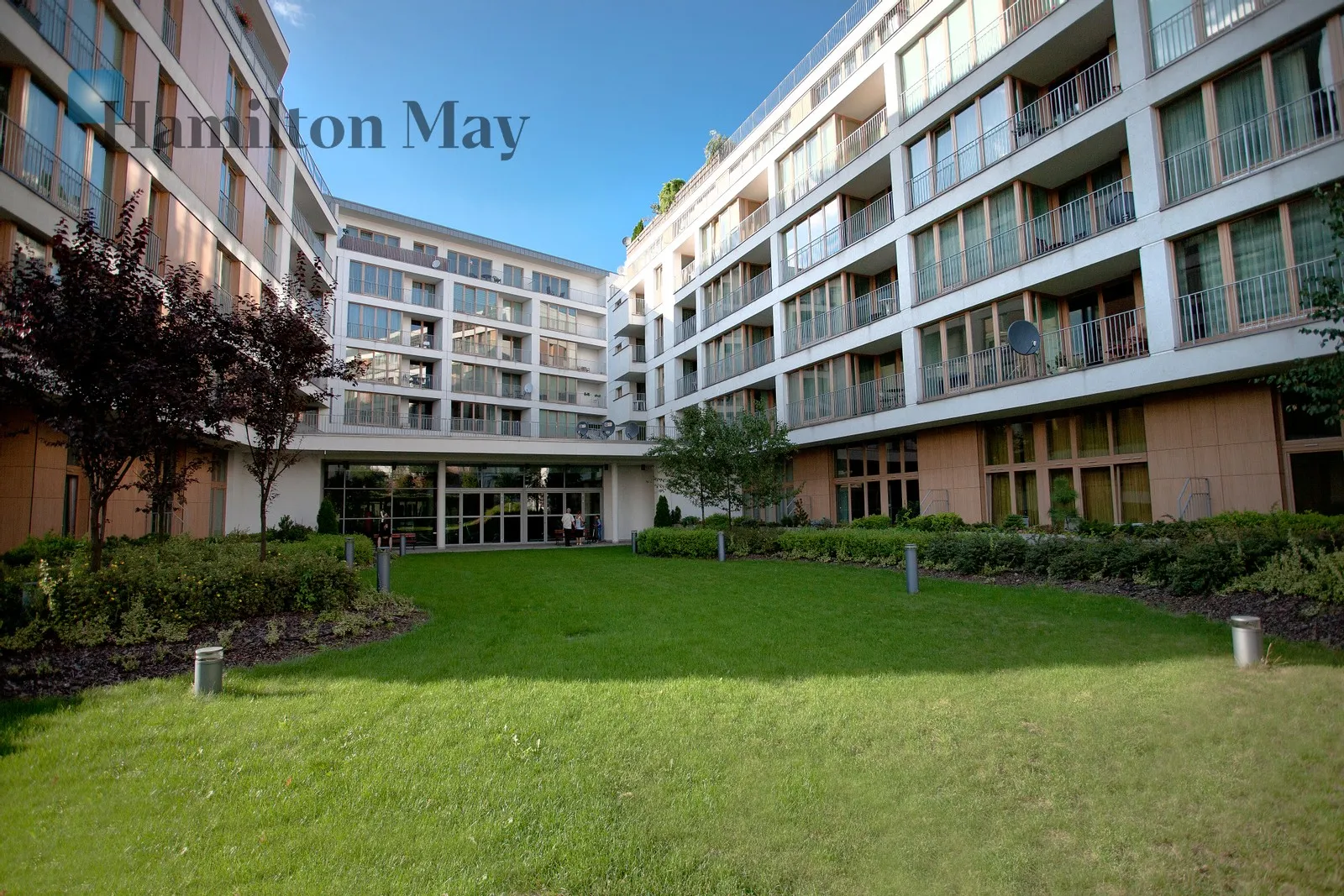 Region: Stare Miasto Distance to centre: 0.71 km Level: 4 Price: 3900 PLN Bedrooms: 1 - slider