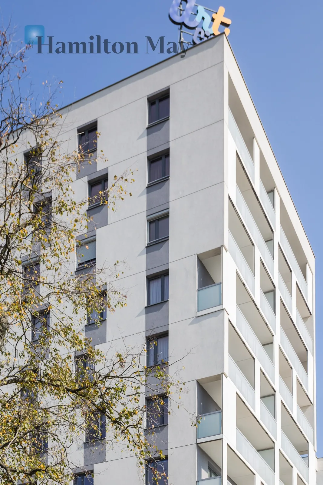 City: Kraków Street: Fabryczna Region: Grzegórzki Distance to centre: 2.46 km Level: 5 Price: 4900 PLN Bedrooms: 2 Bathrooms: 1 - slider