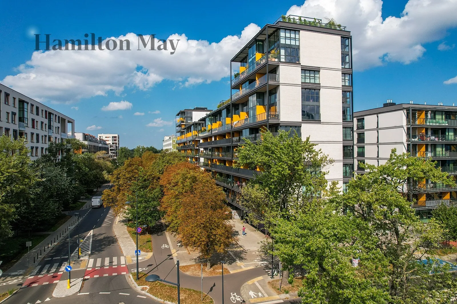 Distance to centre: 4.25 km Level: 2 Price: 5500 PLN Bedrooms: 1 - slider