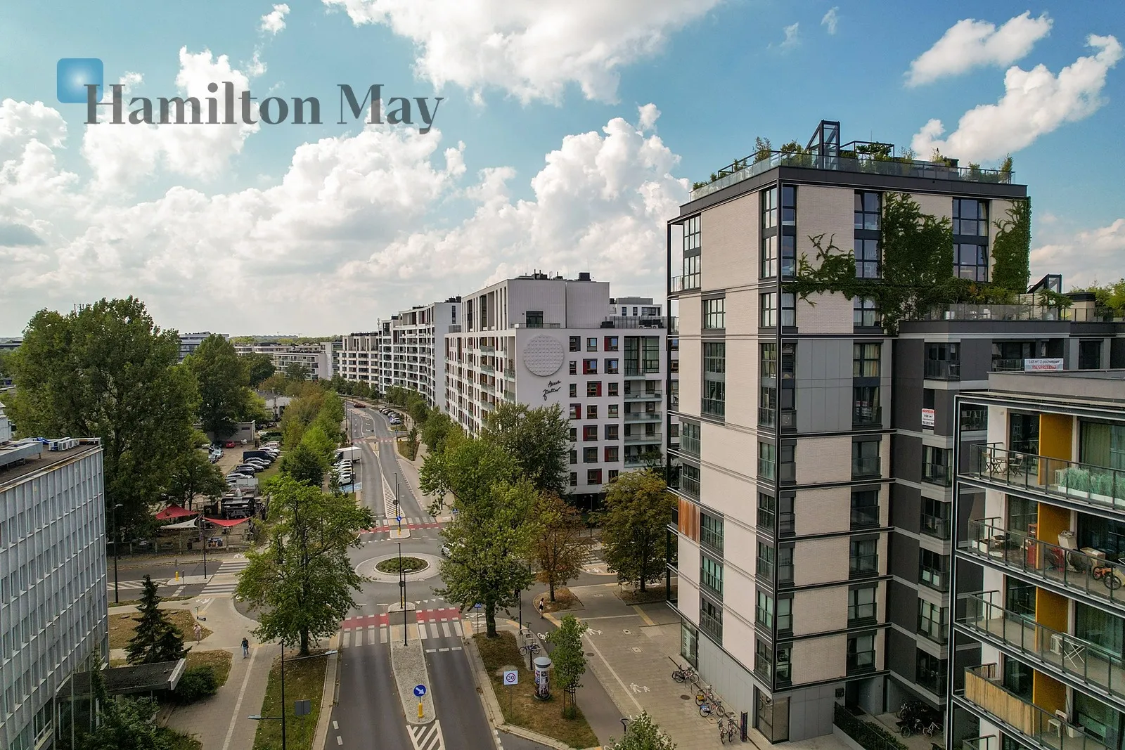 Level: 2 Price: 5500 PLN Bedrooms: 1 - slider