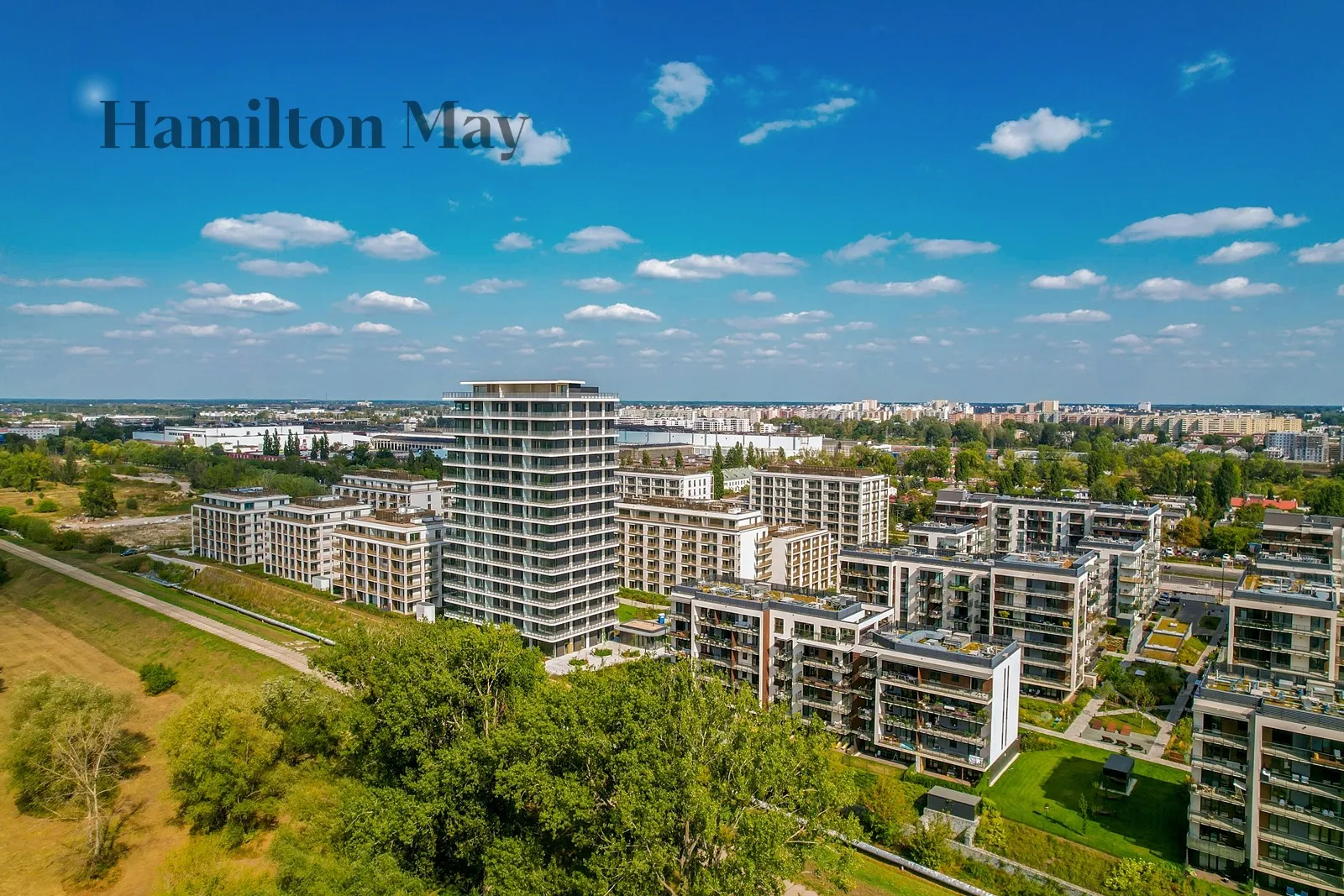 Level: 4 Price: 2900 PLN Bedrooms: 0 Bathrooms: 1 Size: 27m2 - slider