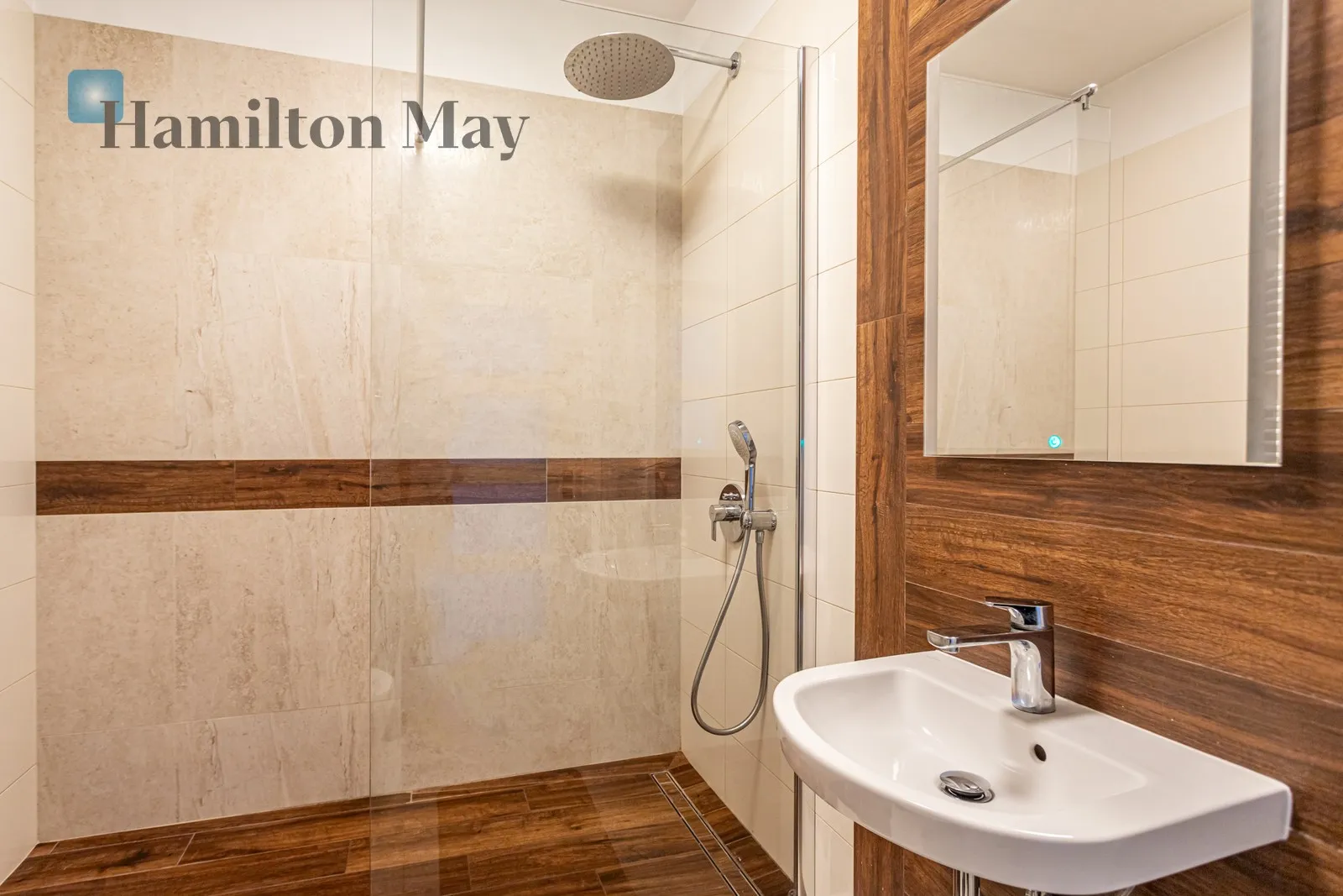 Region: Praga Południe Subregion: Gocław Distance to centre: 6.73 km Level: 4 Price: 3500 PLN Bedrooms: 1 Bathrooms: 1 - slider