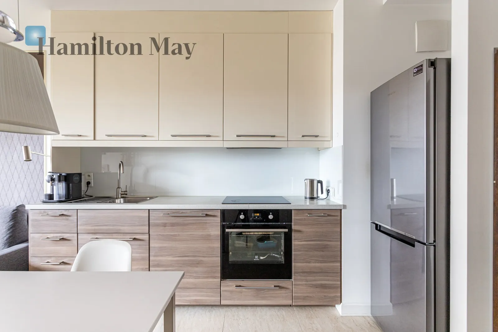 City: Warszawa Street: Jana Nowaka-Jeziorańskiego Region: Praga Południe Subregion: Gocław Distance to centre: 6.73 km Level: 4 Price: 3500 PLN Bedrooms: 1 - slider