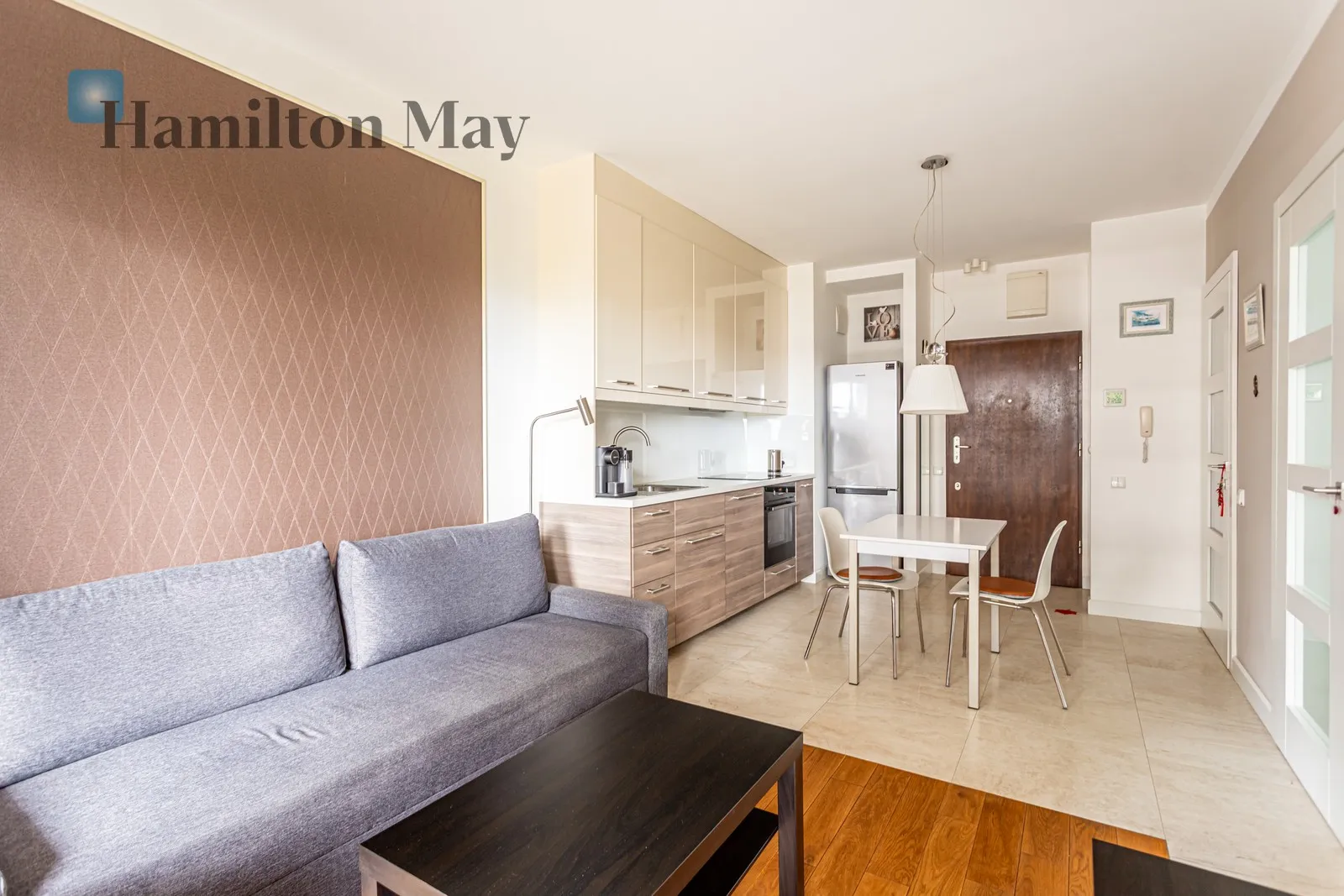 City: Warszawa Street: Jana Nowaka-Jeziorańskiego Region: Praga Południe Subregion: Gocław Distance to centre: 6.73 km Level: 4 Price: 3500 PLN Bedrooms: 1 Bathrooms: 1 - slider