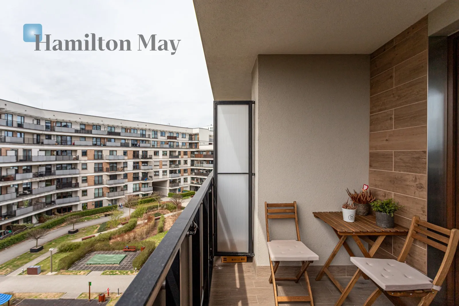 City: Warszawa Street: Jana Nowaka-Jeziorańskiego Region: Praga Południe Subregion: Gocław Distance to centre: 6.73 km Level: 4 - slider