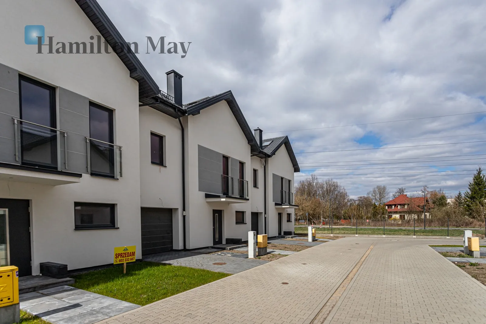 City: Warszawa Street: Międzyosiedlowa Region: Wawer Subregion: Międzylesie Price: 1466520 PLN Bedrooms: 3 Bathrooms: 2 - slider