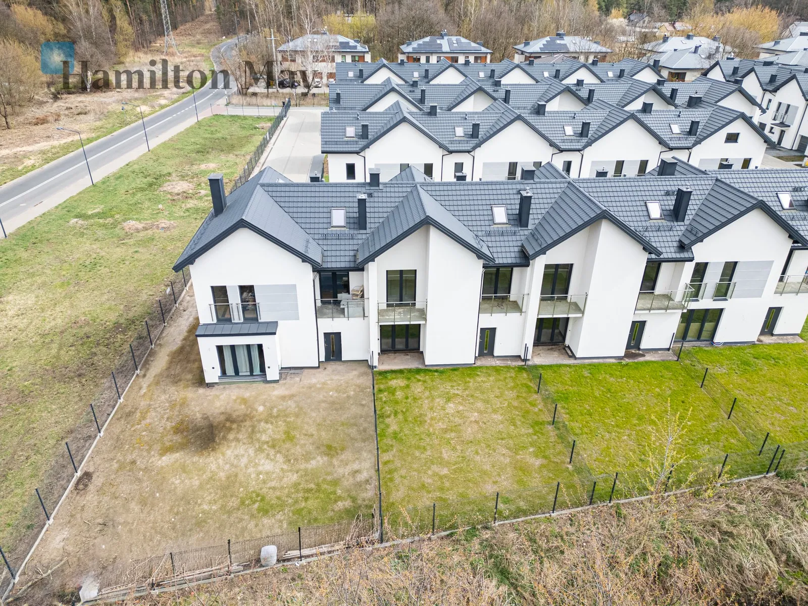 Bathrooms: 2 Plot size: 200m2 - slider