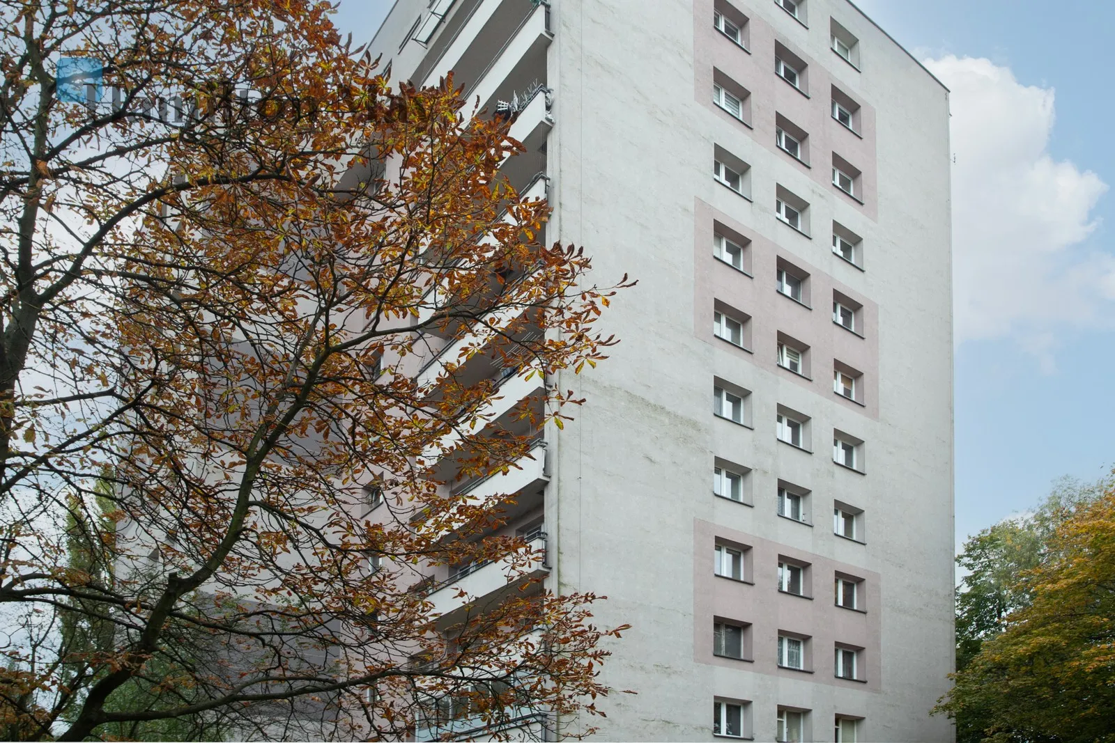 Світла квартира-студія з великим балконом, у чудовому місці недалеко від центру Кракова - slider
