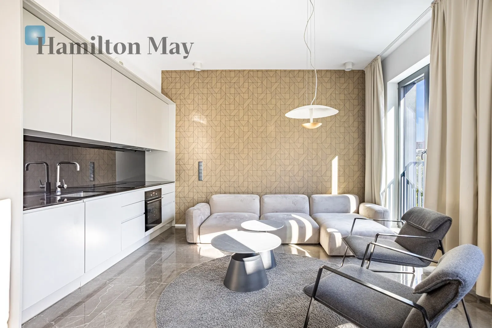 A unique 3-room apartment on Księcia Witolda Street, in a prestigious investment, only 5 minutes from the Wrocław Market Square - slider