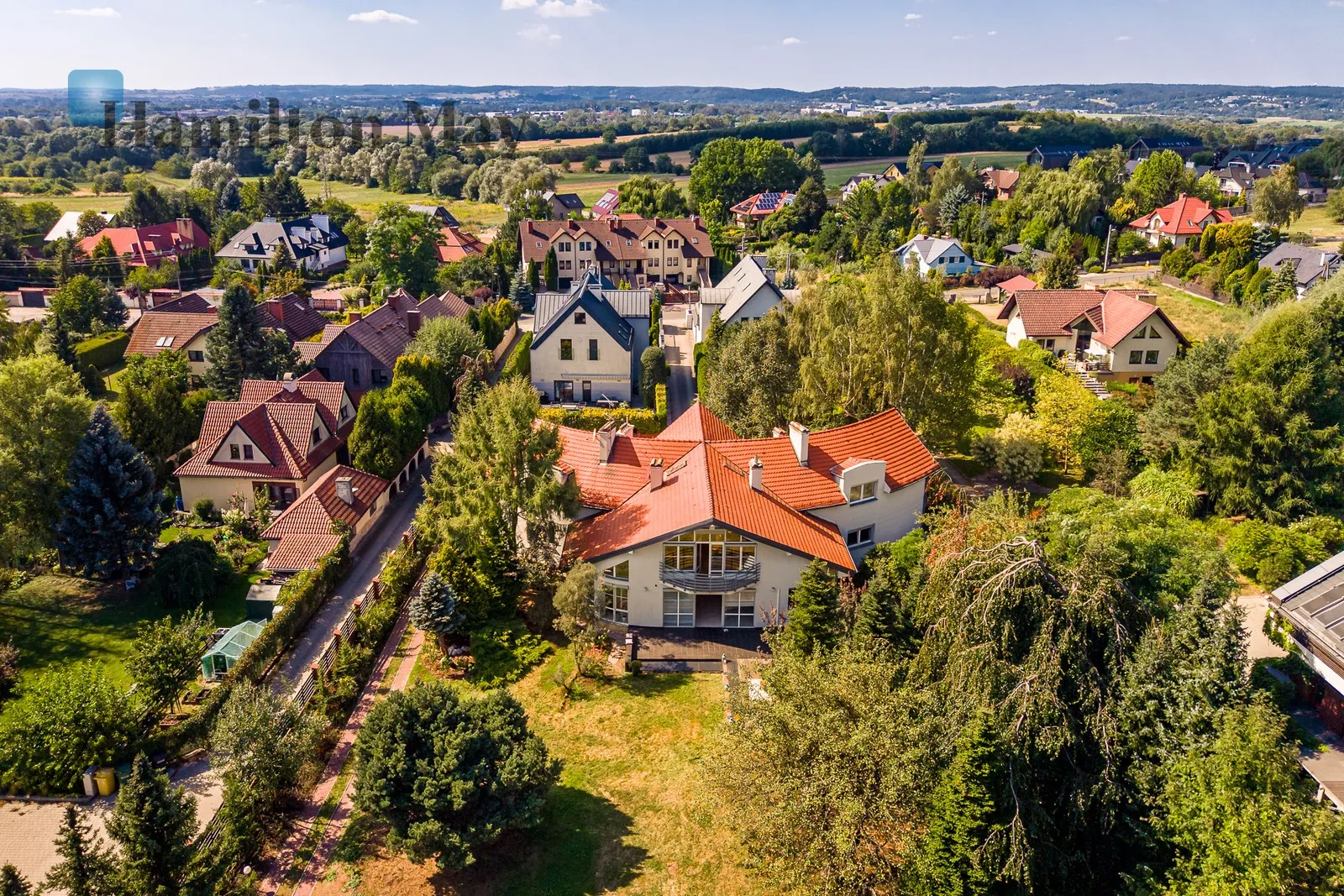 Street: Rzepichy Region: Zwierzyniec Subregion: Wola Justowska Distance to centre: 7 km Level: -9 Price: 8900000 PLN Bedrooms: 5 Bathrooms: 4 Plot size: 3706m2 Price/m2: 14933 PLN - slider