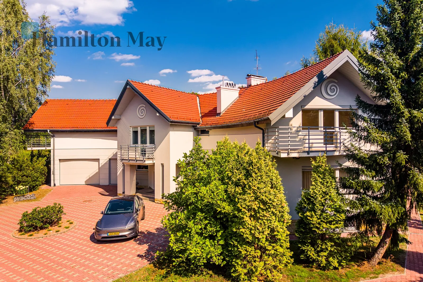 City: Kraków Street: Rzepichy Region: Zwierzyniec Subregion: Wola Justowska Distance to centre: 7 km Level: -9 Price: 8900000 PLN Bedrooms: 5 Bathrooms: 4 - slider