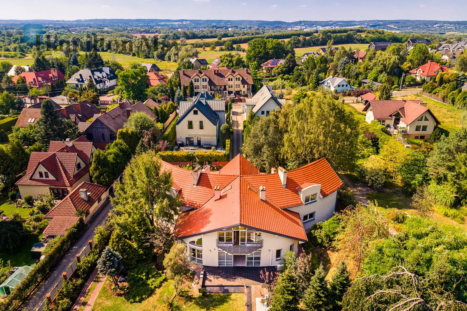 City: Kraków Street: Rzepichy Region: Zwierzyniec Subregion: Wola Justowska Distance to centre: 7 km Level: -9 Price: 8900000 PLN - slider