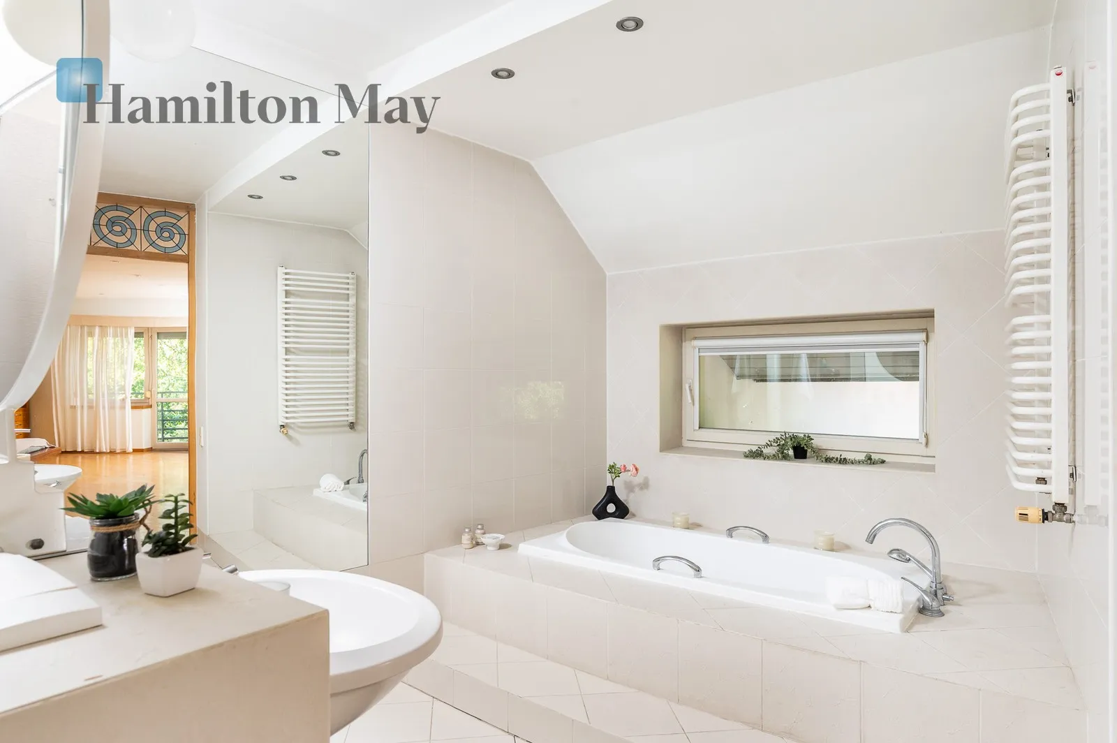 Street: Rzepichy Region: Zwierzyniec Subregion: Wola Justowska Distance to centre: 7 km Level: -9 Price: 8900000 PLN - slider