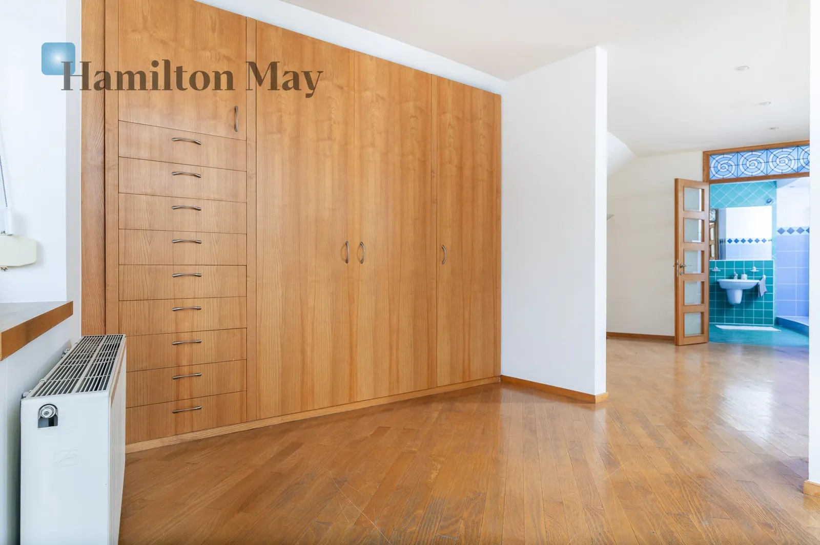 Region: Zwierzyniec Subregion: Wola Justowska Distance to centre: 7 km Level: -9 Price: 8900000 PLN - slider
