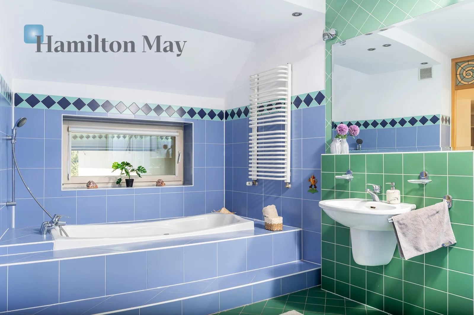 Level: -9 Price: 8900000 PLN Bedrooms: 5 Bathrooms: 4 Plot size: 3706m2 - slider