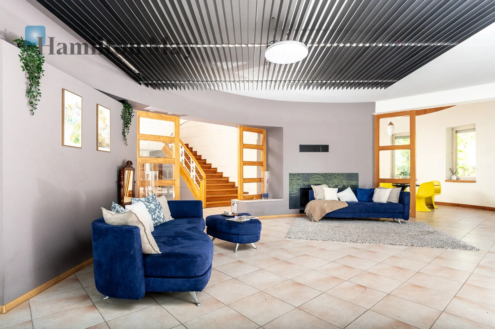 Bedrooms: 5 Bathrooms: 4 - slider