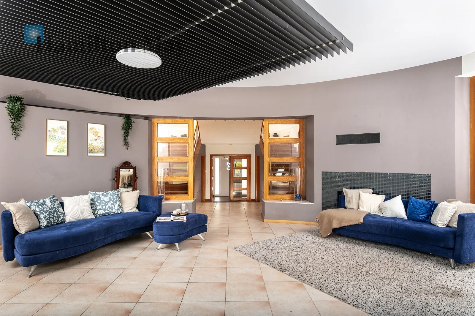 Bathrooms: 4 Plot size: 3706m2 - slider