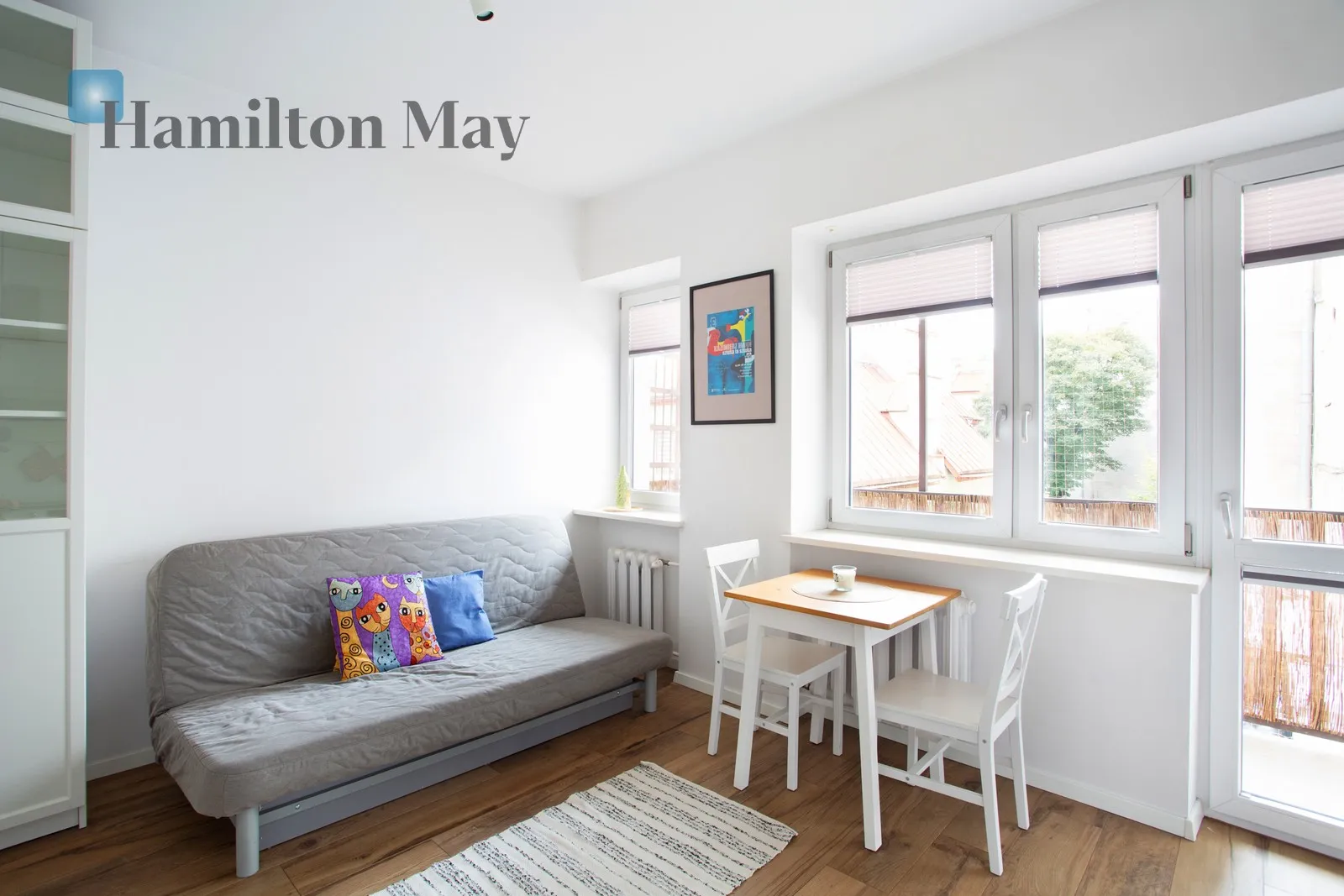 City: Kraków Street: Józefa Region: Stare Miasto Subregion: Kazimierz Distance to centre: 1.38 km Level: 2 Price: 3700 PLN Bedrooms: 2 Bathrooms: 1 Size: 56m2 - slider