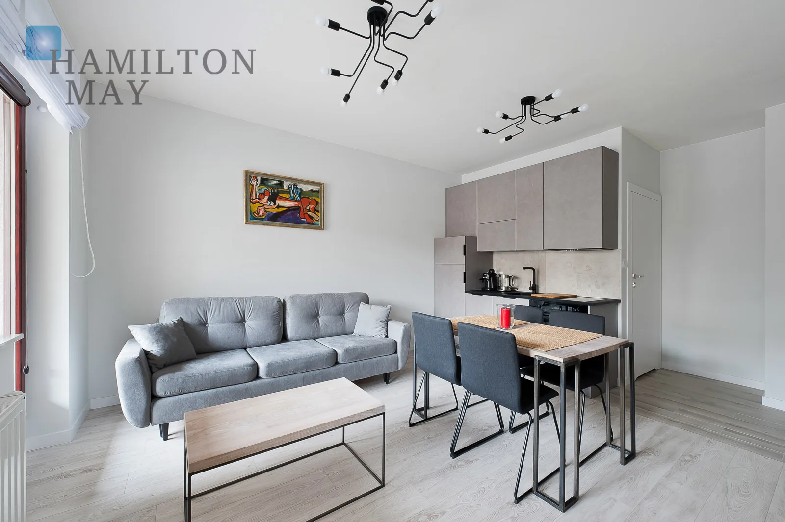 A modern apartment in the prestigious Ludwinów development on the Vistula Boulevards - slider