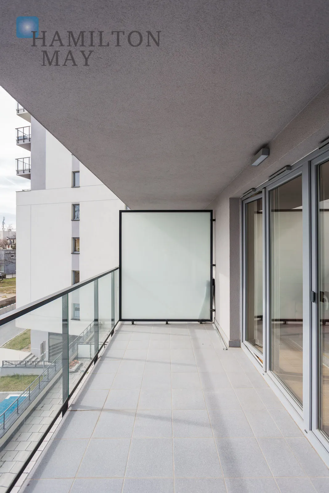 Exclusive, two-story apartment with a dressing room and two bathrooms - slider