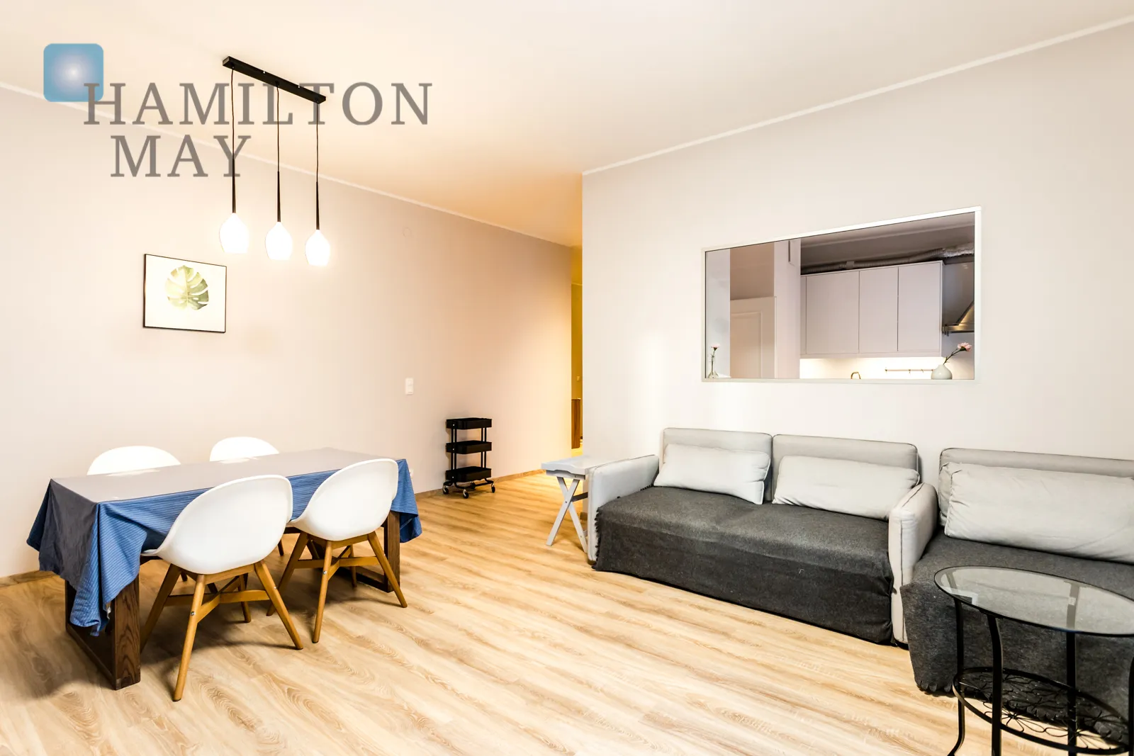 Продається простора квартира з балконом в Мокотові - slider