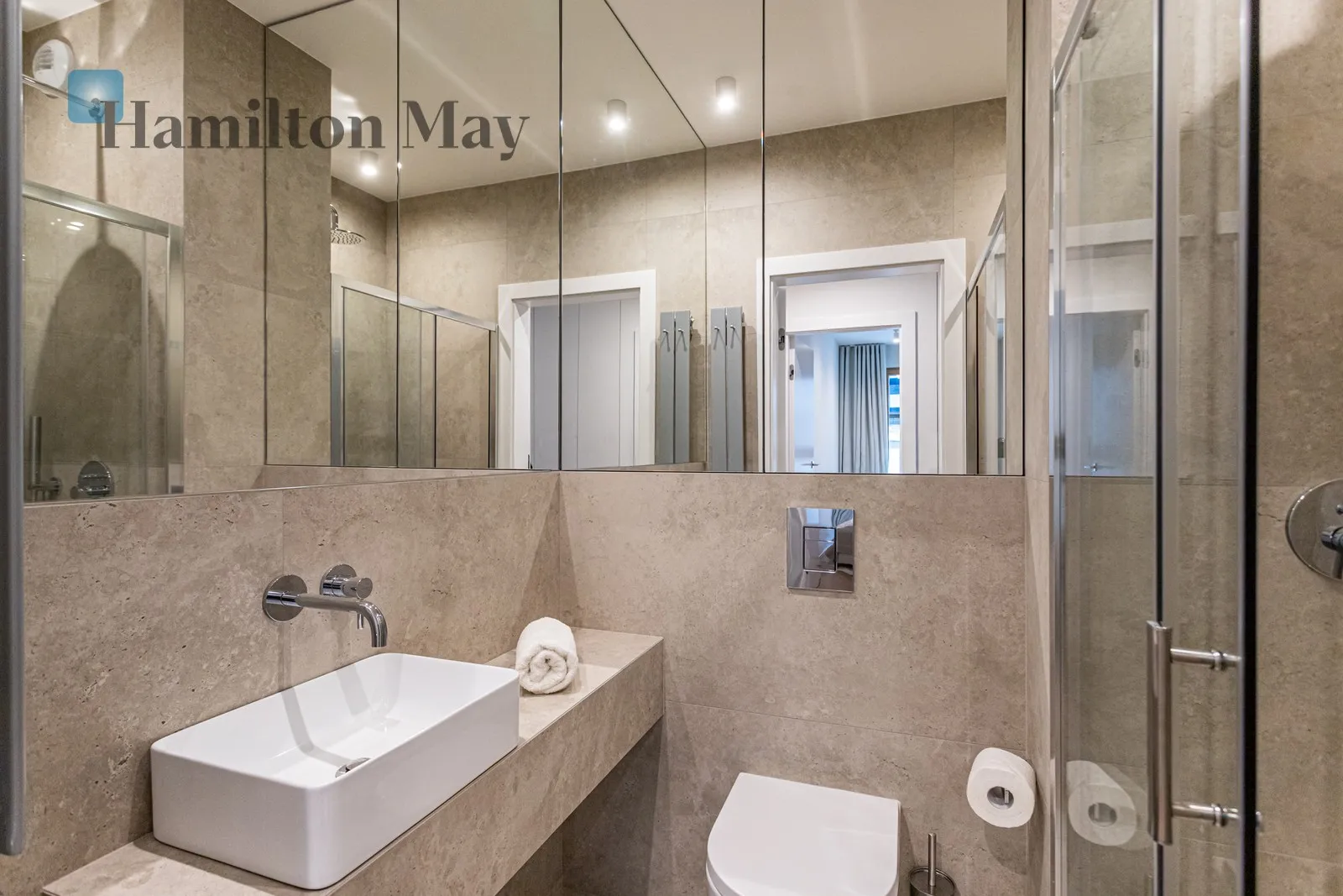 Region: Wola Subregion: Czyste Distance to centre: 1.99 km Level: 5 Price: 12500 PLN Bedrooms: 3 Bathrooms: 2 - slider