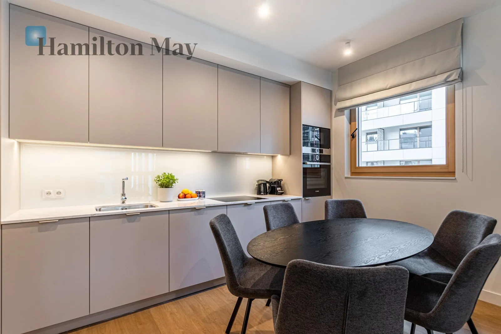 City: Warszawa Street: Prosta Region: Wola Subregion: Czyste Distance to centre: 1.99 km - slider