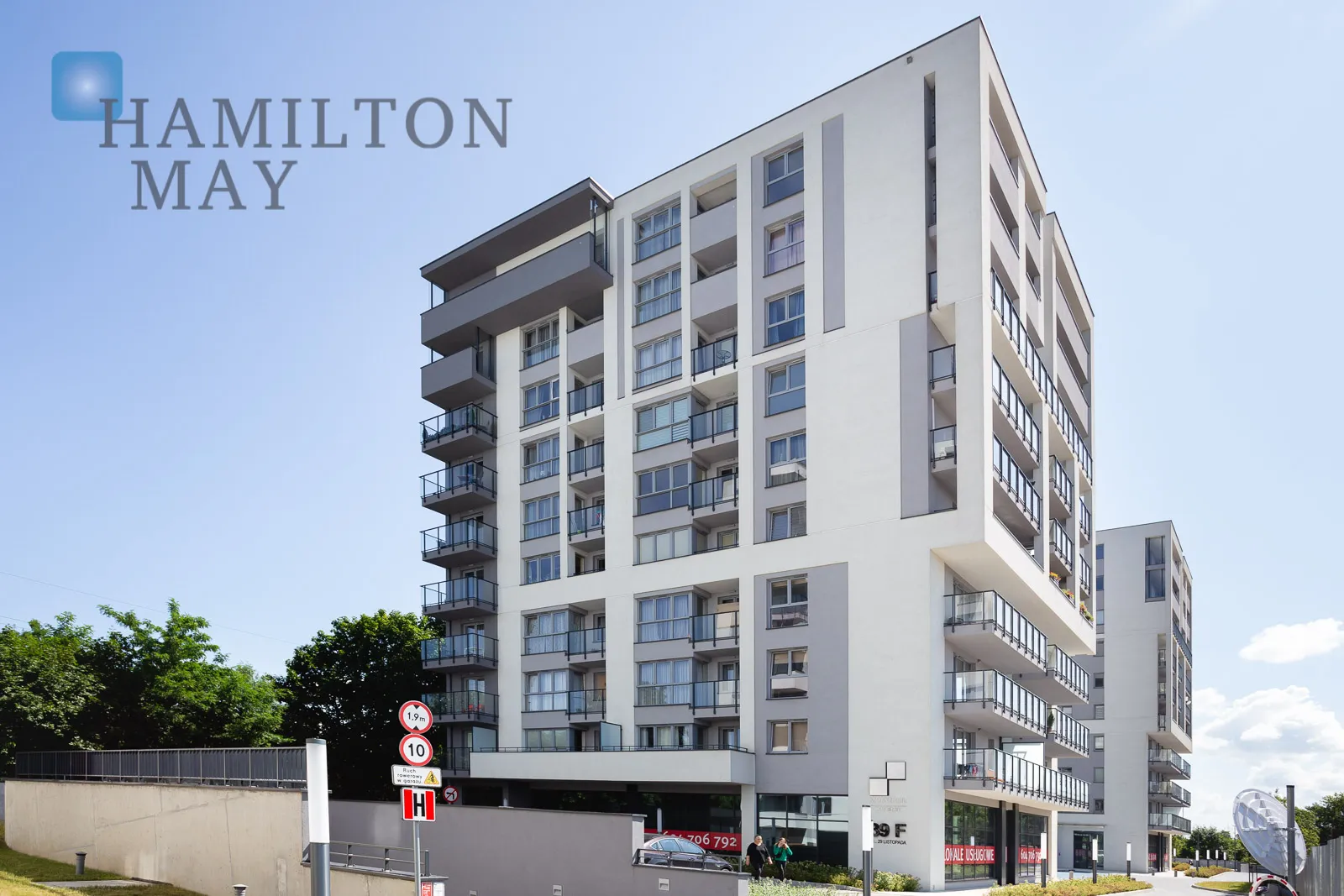 Exclusive, two-story apartment with a dressing room and two bathrooms - slider