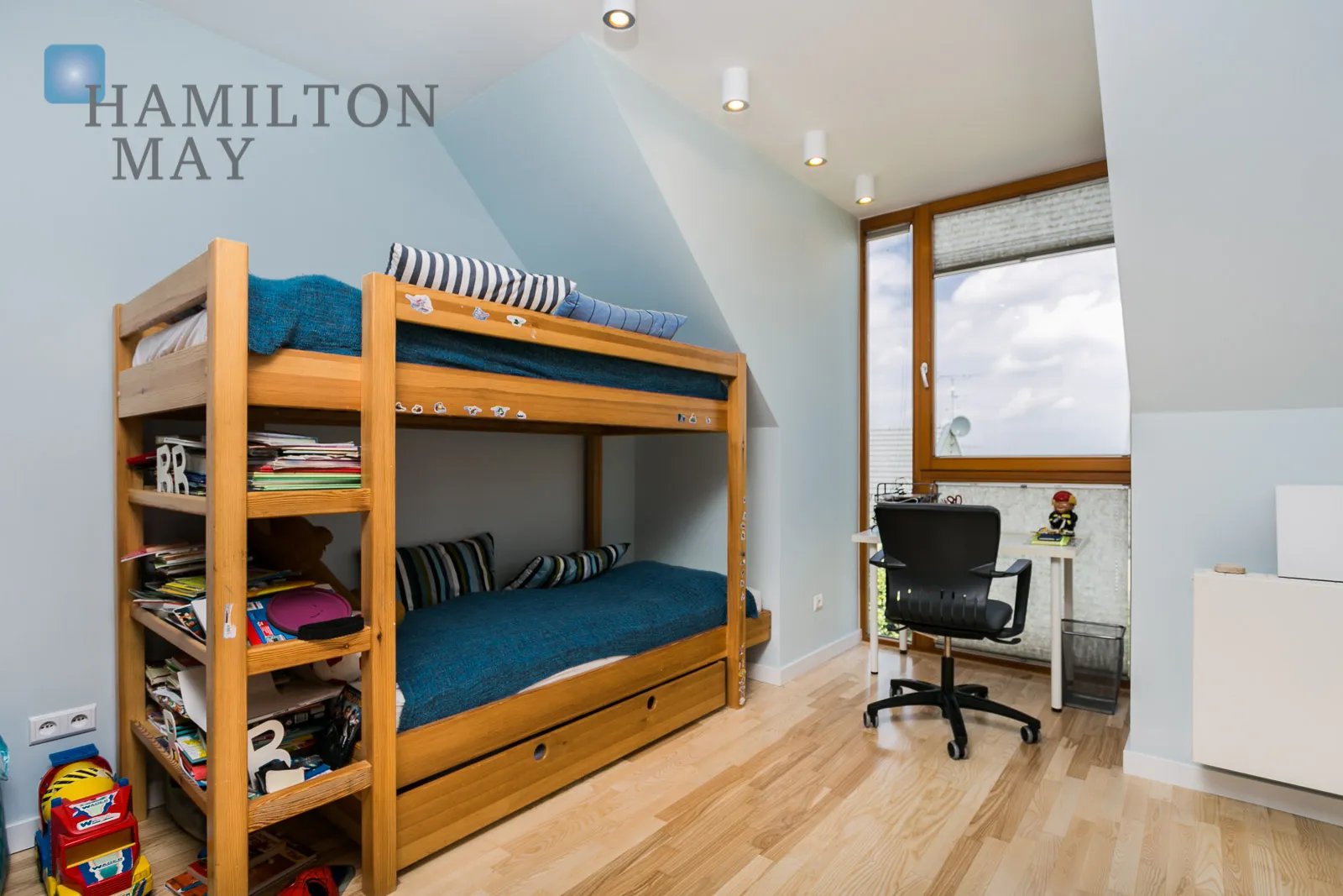 Сучасний будинок у престижній забудові Parkowe Wzgórze - slider