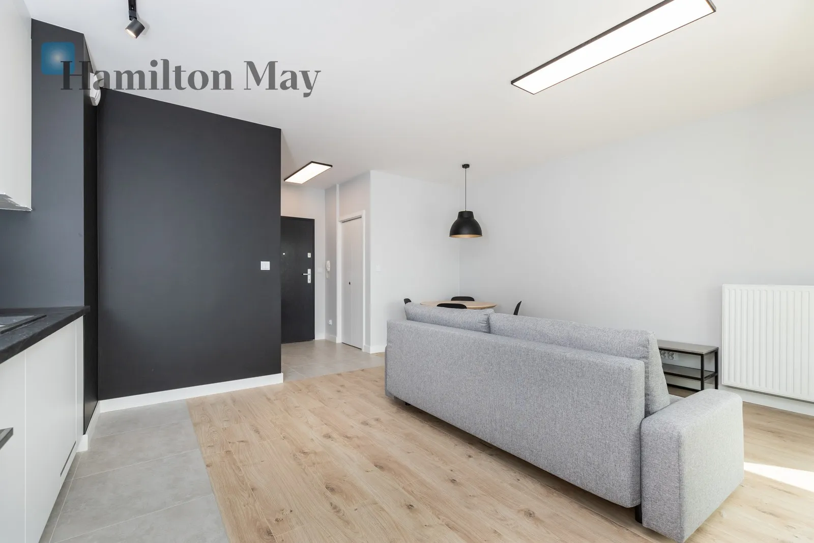 City: Kraków Street: Wielicka Region: Podgórze Subregion: Płaszów Distance to centre: 4.65 km Level: 5 Price: 2650 PLN Bedrooms: 0 Bathrooms: 1 - slider