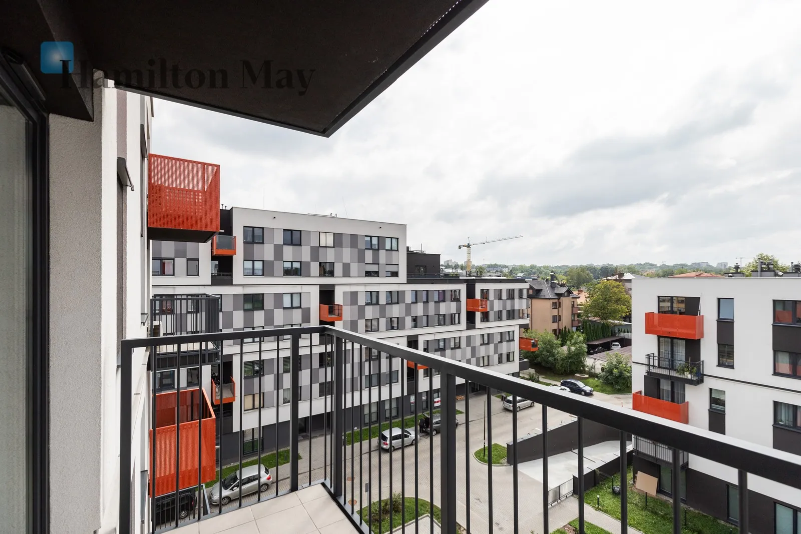 Distance to centre: 4.65 km Level: 5 Price: 2650 PLN Bedrooms: 0 Bathrooms: 1 Size: 33m2 Price/m2: 80 PLN - slider