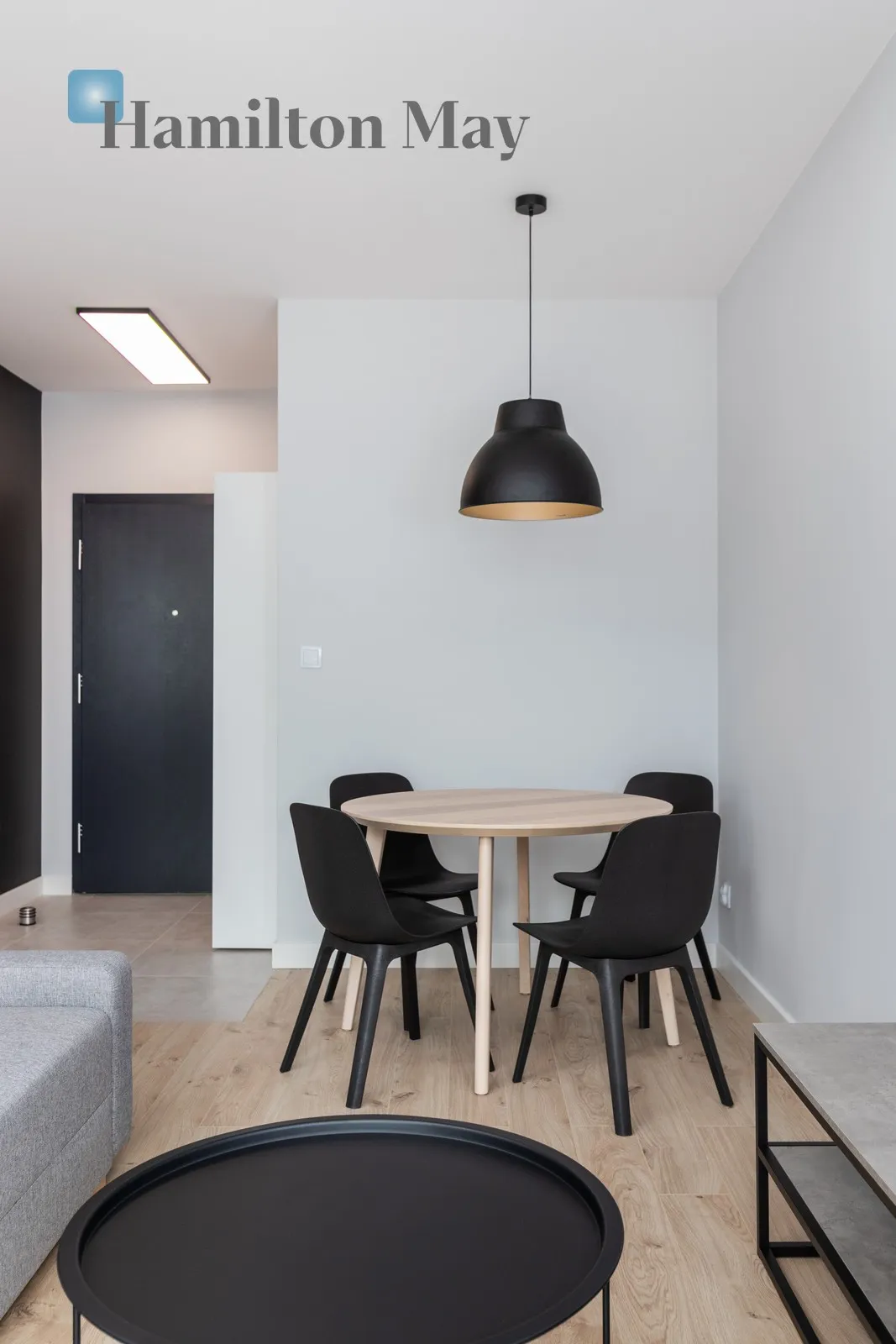 City: Kraków Street: Wielicka Region: Podgórze Subregion: Płaszów Distance to centre: 4.65 km Level: 5 Price: 2650 PLN Bedrooms: 0 - slider