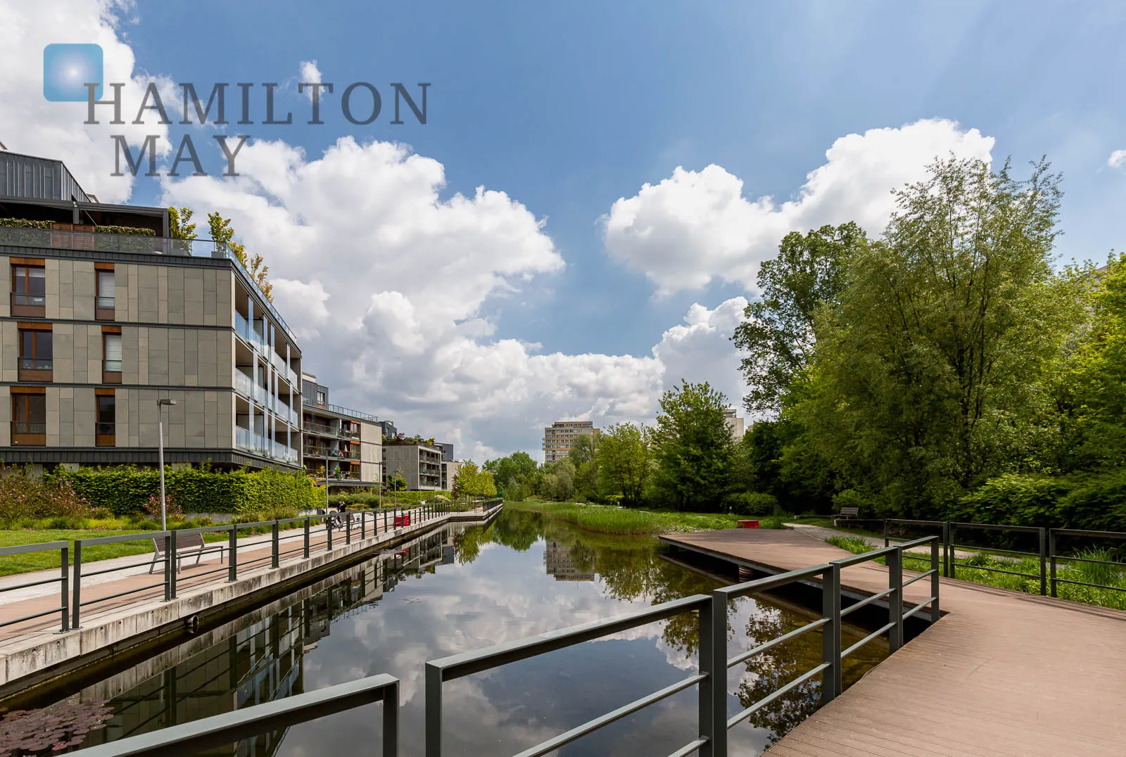 An interestingly designed, three-room apartment in the Apartamenty Mokotów Park development - slider