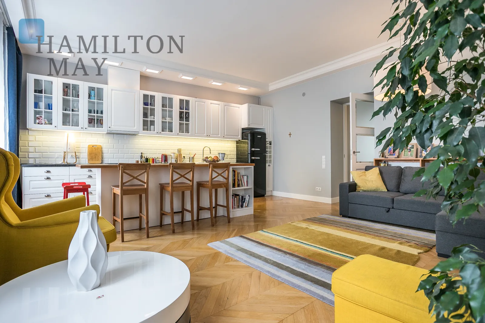 Trzy pokoje | Kamienica | ulica Wspólna  - slider