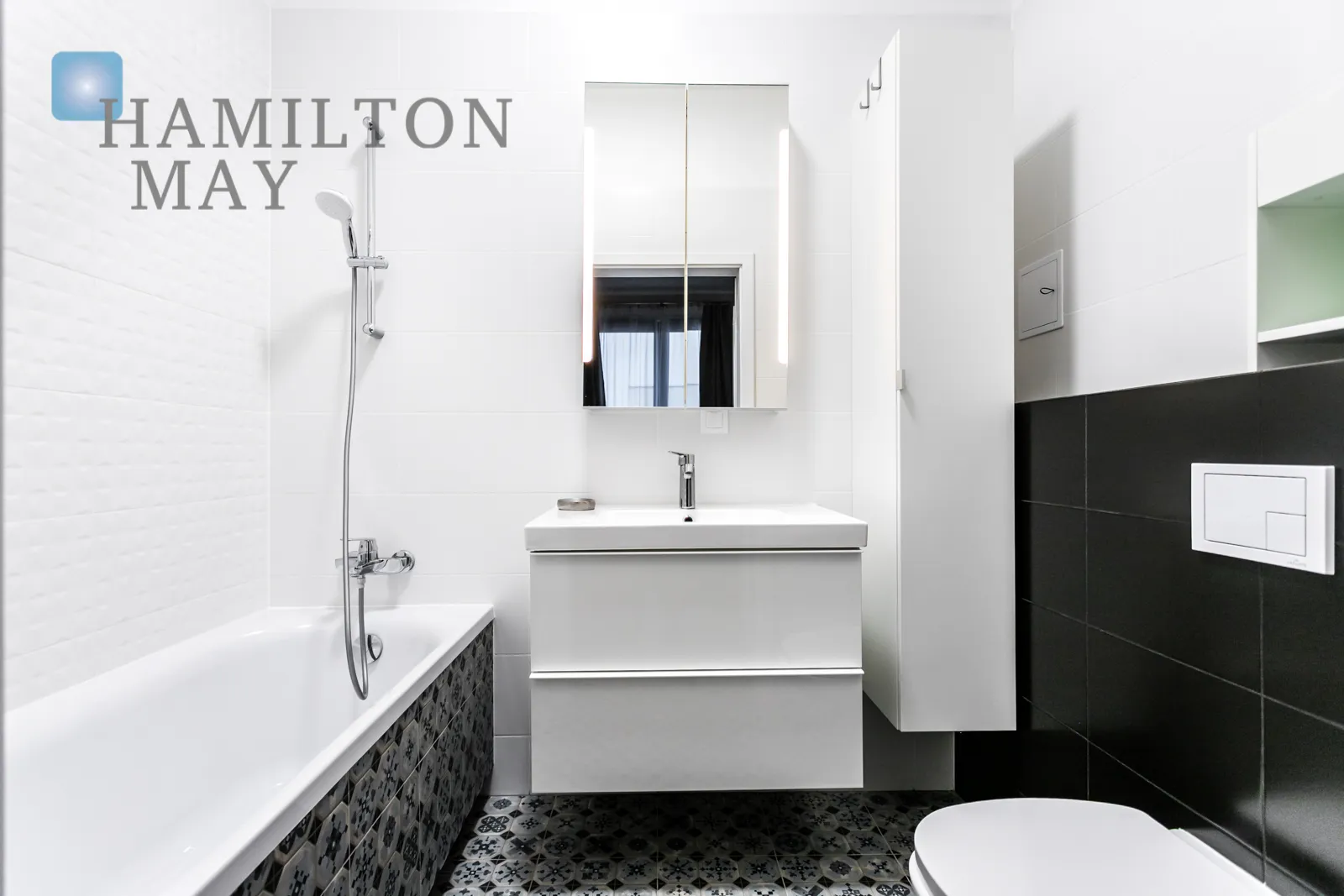 Продається простора квартира з балконом в Мокотові - slider