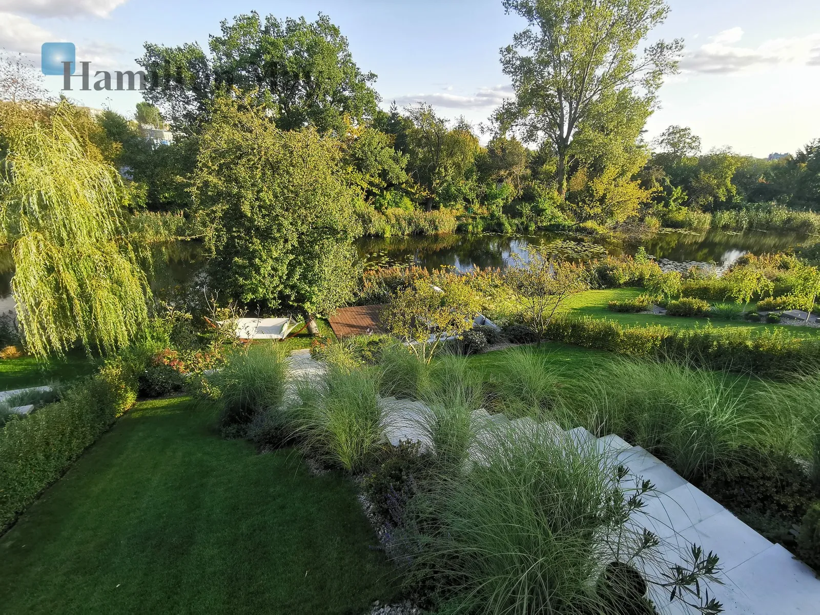 Price: 7000 EUR Bedrooms: 3 Bathrooms: 2 Size: 168m2 Price/m2: 42 EUR - slider