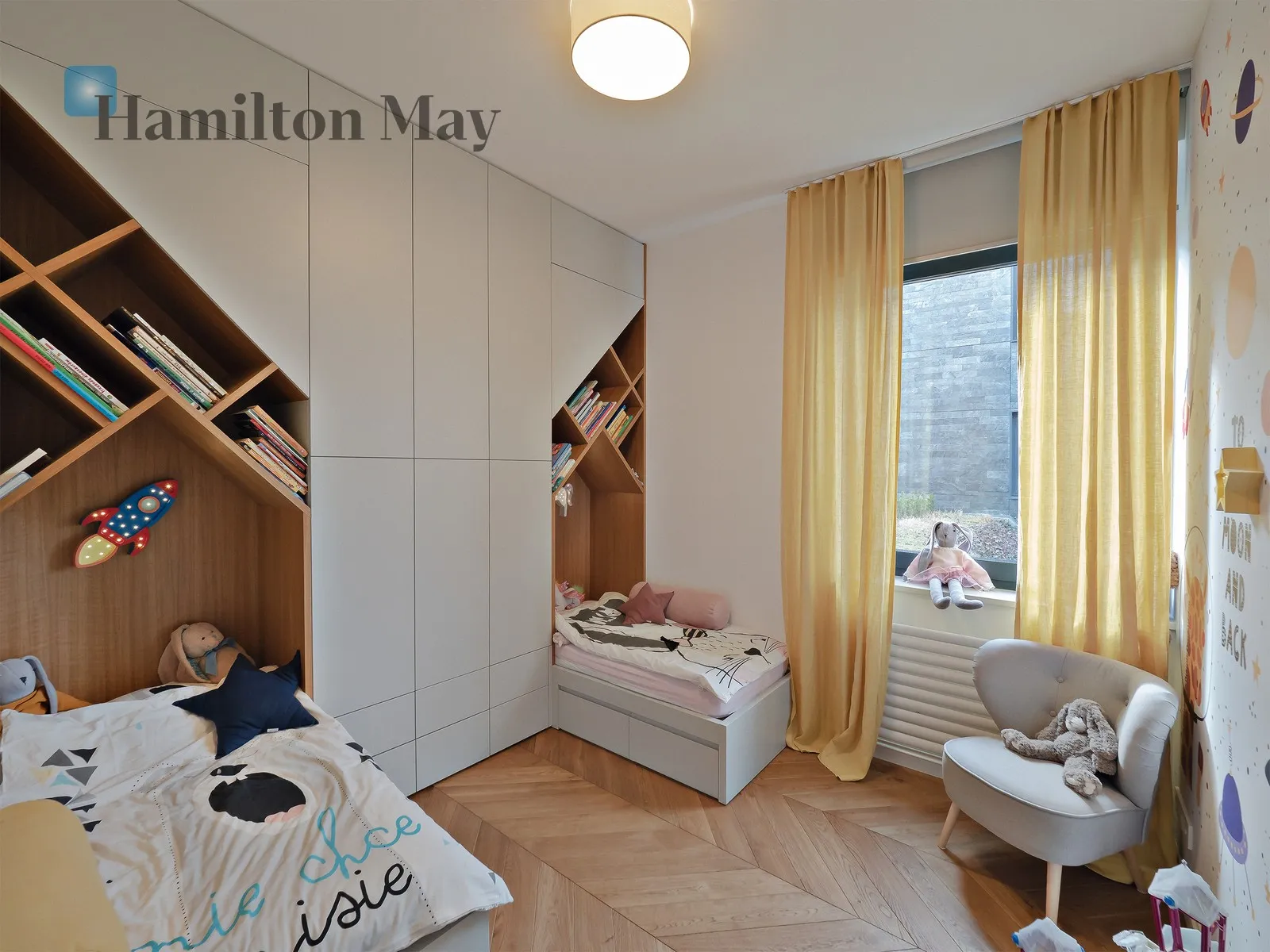 City: Warszawa Street: Fort Piłsudskiego Region: Fort Piłsudskiego, Warszawa Distance to centre: 5 km Price: 7000 EUR - slider