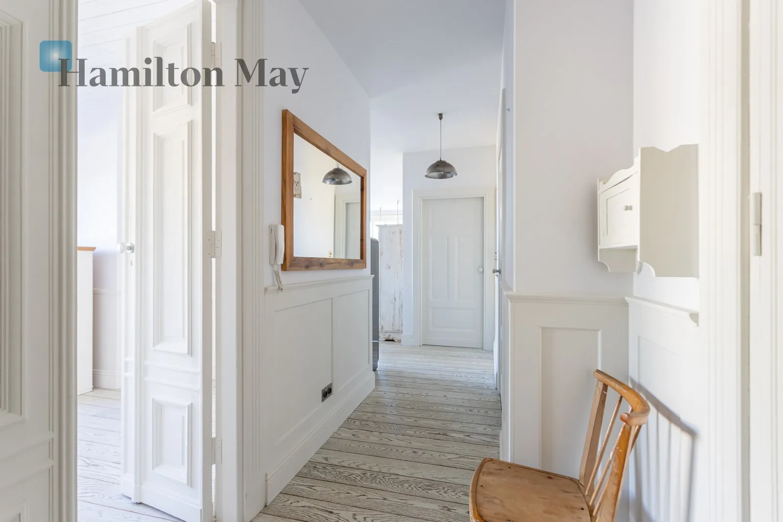 Subregion: Wilanów Wysoki Distance to centre: 9.24 km Level: 4 Price: 8200 PLN Bedrooms: 2 Bathrooms: 1 Size: 80m2 Price/m2: 103 PLN - slider