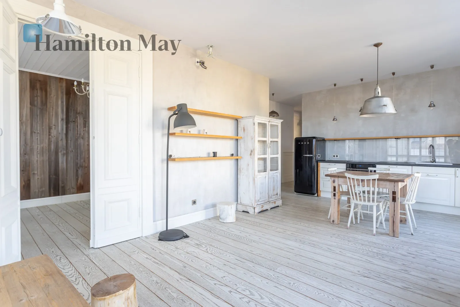 City: Warszawa Street: Adama Branickiego Region: Wilanów Subregion: Wilanów Wysoki Distance to centre: 9.24 km Level: 4 Price: 8200 PLN Bedrooms: 2 Bathrooms: 1 - slider