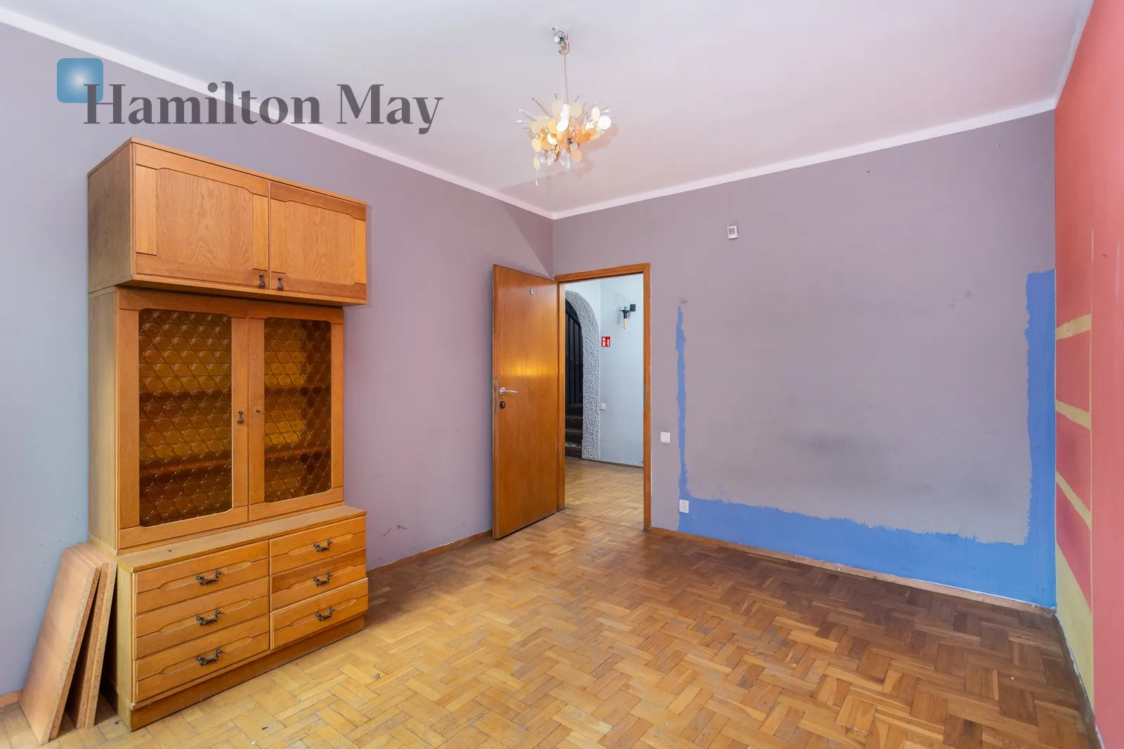Bedrooms: 5 Bathrooms: 3 Plot size: 300m2 Price/m2: 7980 PLN - slider