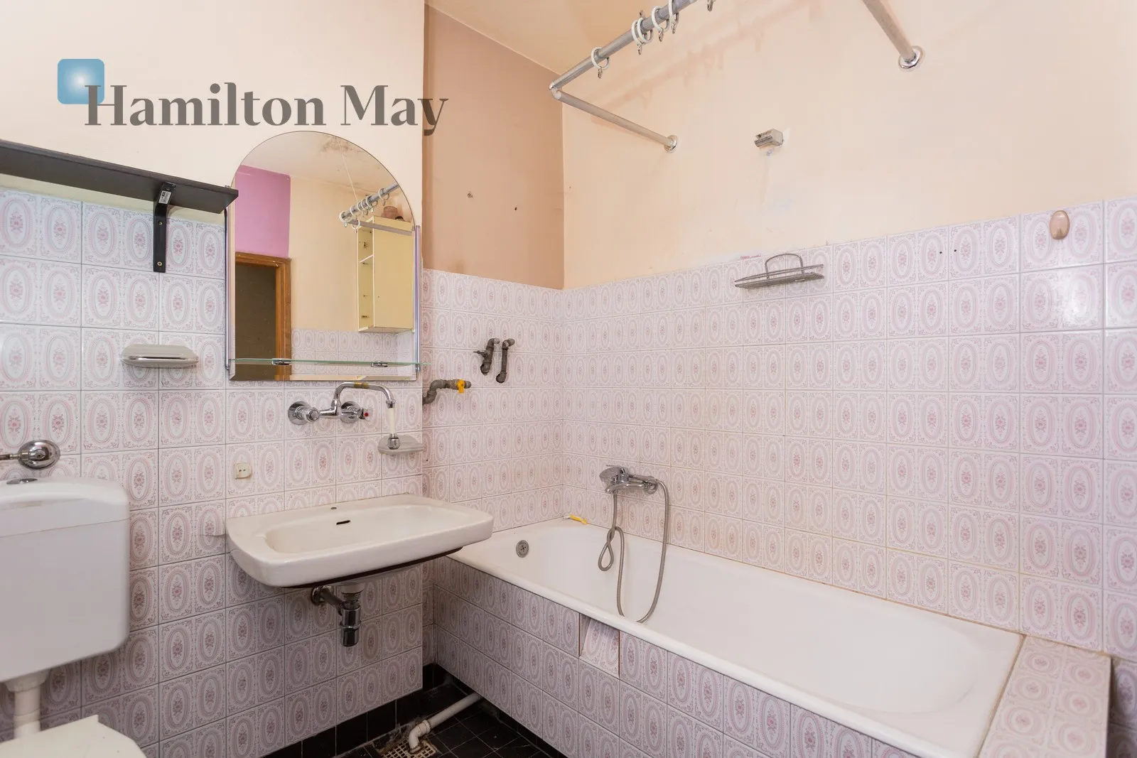 Price: 1580000 PLN Bedrooms: 5 Bathrooms: 3 - slider