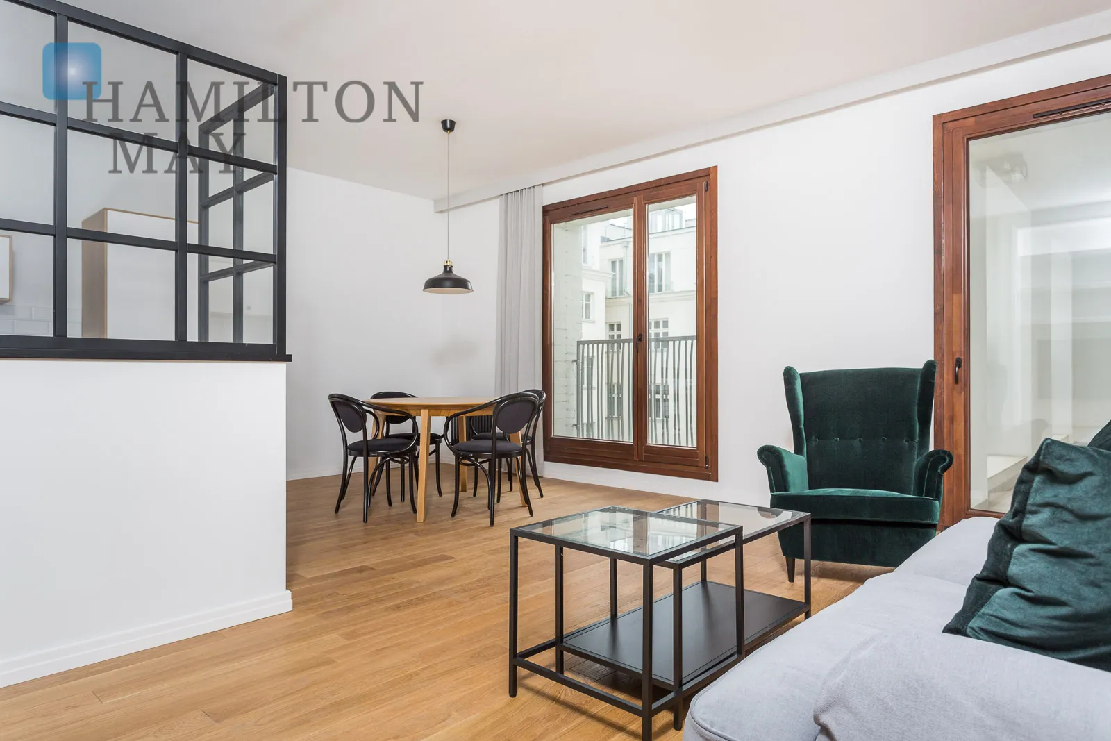 Spectacular, designer apartment in the very center of Warsaw - slider