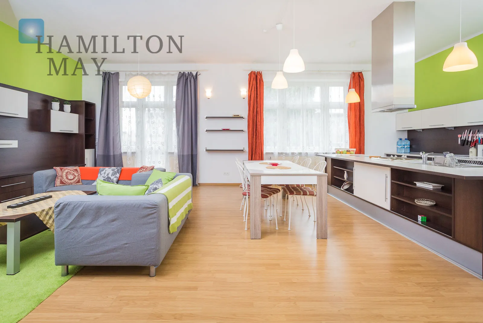 Przestronne i słoneczne mieszkanie z dwoma sypialniami w centrum Krakowa - slider