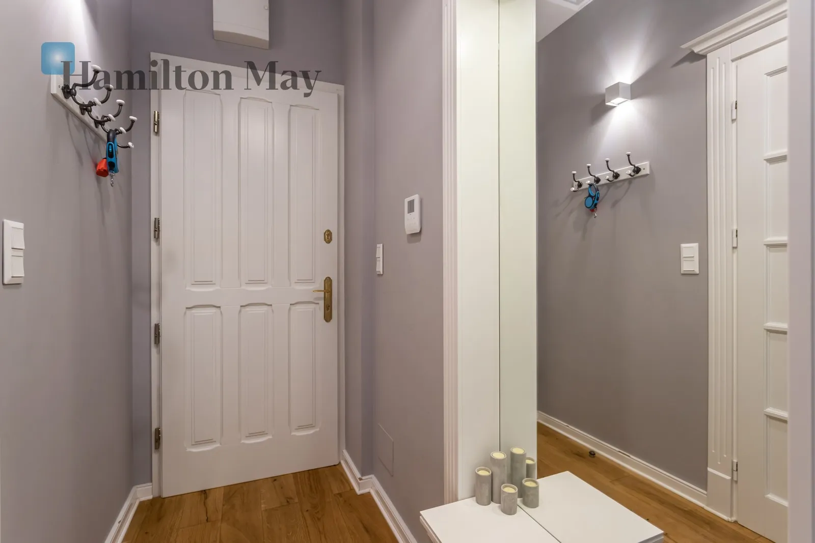 City: Warszawa Street: Poznańska Region: Śródmieście Subregion: Śródmieście Południowe Distance to centre: 0.5 km Level: 3 Price: 5000 PLN - slider