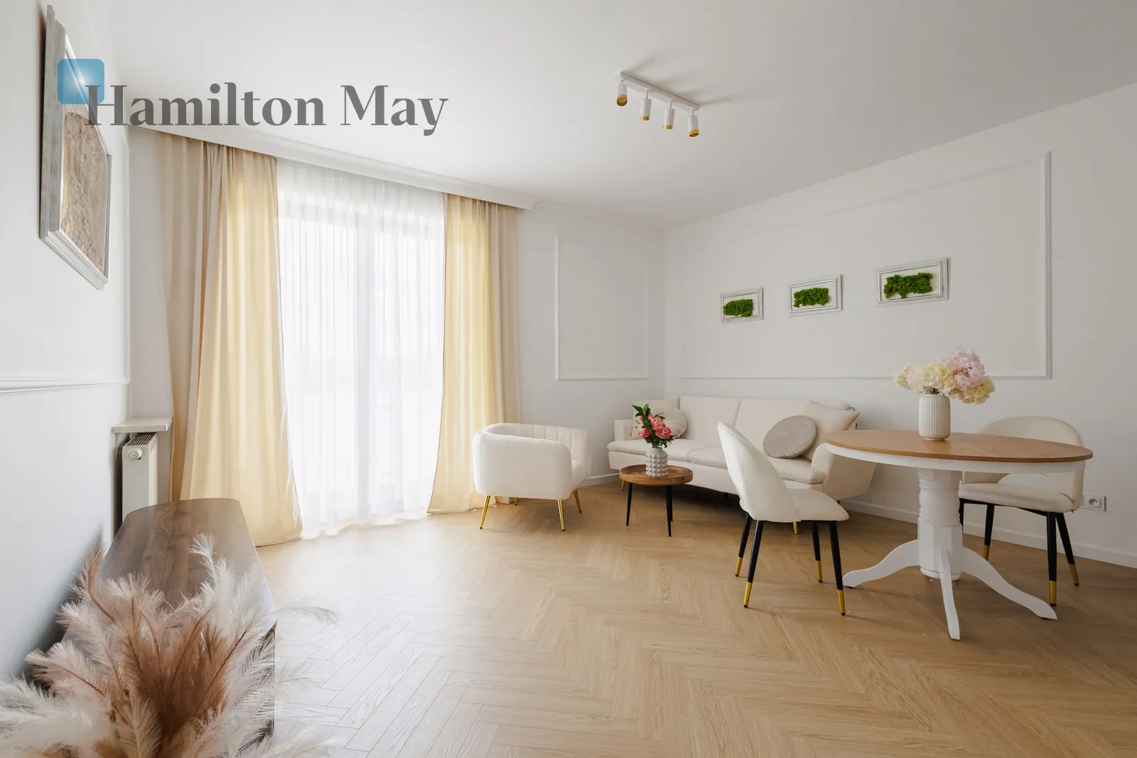 City: Warszawa Street: aleja Wyścigowa Region: Mokotów Subregion: Służew Distance to centre: 7.06 km Level: 4 Price: 5200 PLN Bedrooms: 1 Bathrooms: 1 Size: 47m2 Price/m2: 111 PLN - slider