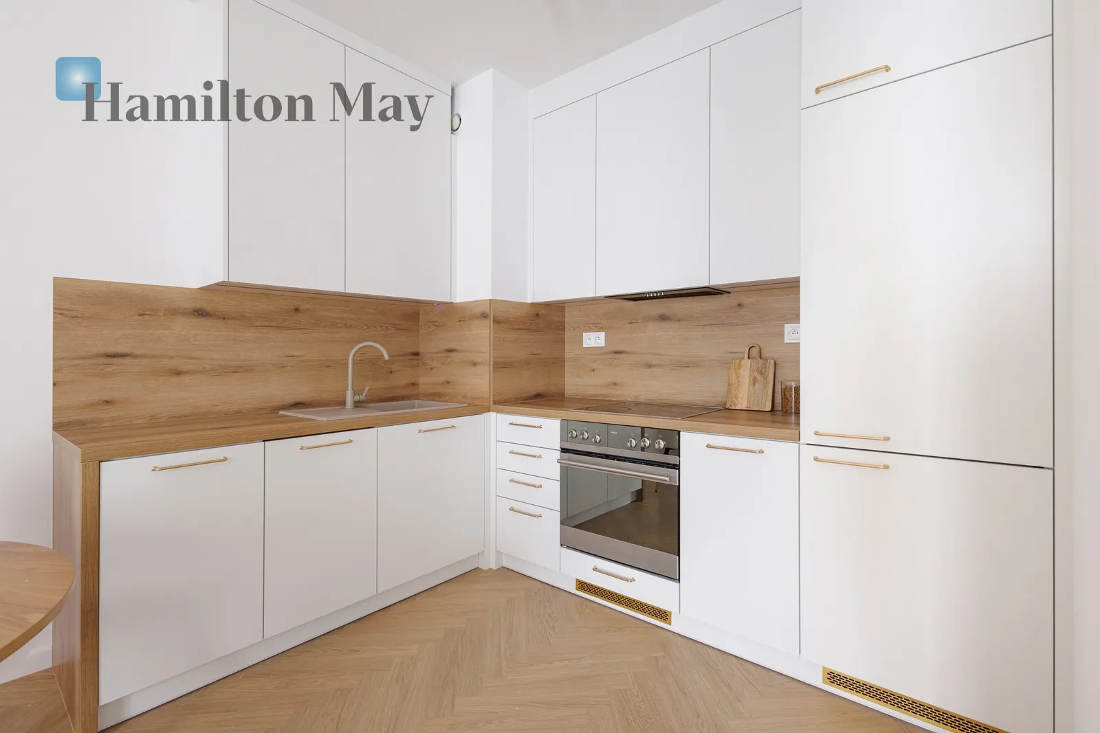 Region: Mokotów Subregion: Służew Distance to centre: 7.06 km Level: 4 Price: 5200 PLN Bedrooms: 1 Bathrooms: 1 Size: 47m2 Price/m2: 111 PLN - slider